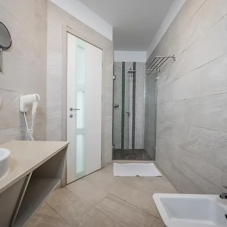 Splendor Szálloda Dhërmi